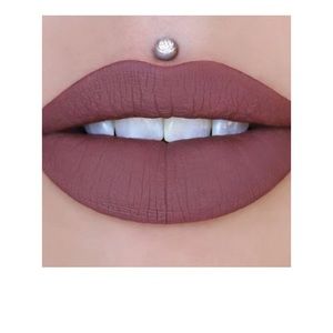 Jeffrey Star Velour Liquid Lipstick in Androgyny